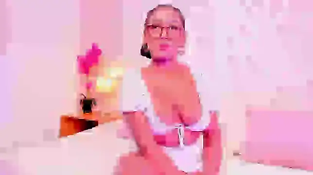 Emmadancer online show from November 4, 2025, 6:55 pm