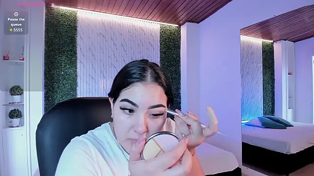 Snapshot of sofiacaramel chatting on February 16, 2026, 1:54 pm sofiacaramel online show from February 16, 2026, 1:54 pm