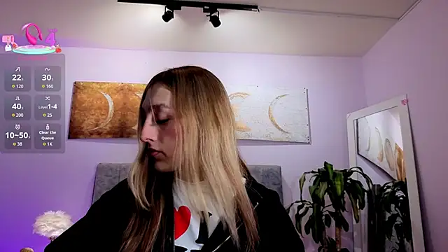 antonellastar24  online show from April 9, 2026, 8:04 pm