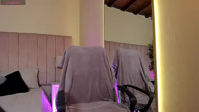 Mia mtnz02 online show from September 30, 2025, 2:50 am