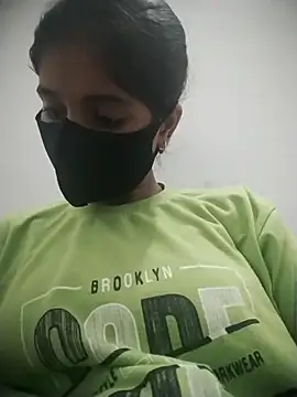 Sexey-Puja online show from September 24, 2025, 4:57 pm