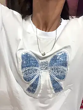 Snapshot of Desire_Zoya chatting on October 3, 2025, 6:09 pm Desire Zoya online show from October 3, 2025, 6:09 pm