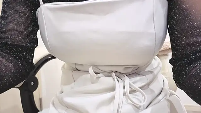 miho-ch online show from November 1, 2025, 1:05 pm