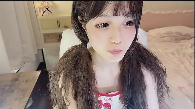 FuFu-puff online show from April 15, 2026, 1:55 am