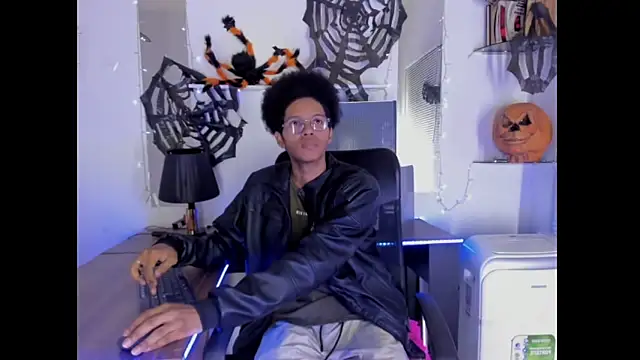 DEAMOL online show from October 17, 2025, 4:27 am