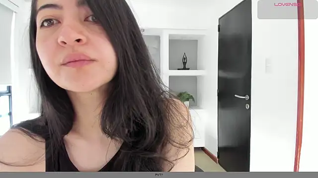 Saya Amaretto1 online show from November 30, 2025, 3:57 pm