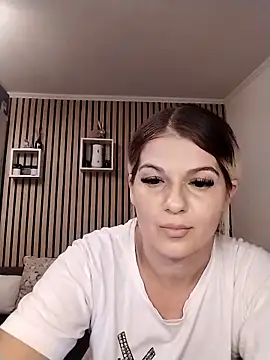 Mayaaaaaa  online show from November 13, 2025, 8:07 am