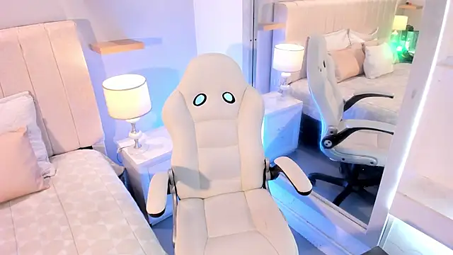 Snapshot of manyaa_ chatting on February 12, 2026, 7:35 pm manyaa online show from February 12, 2026, 7:35 pm