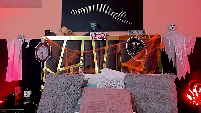 ScarletTorres online show from October 29, 2025, 7:02 pm