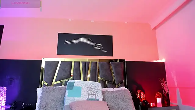 ScarletTorres online show from November 17, 2025, 6:23 pm