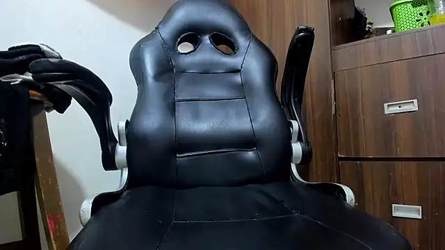 miss bigcockts online show from March 12, 2026, 10:08 am