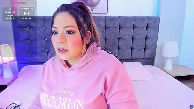 isabella horney  online show from November 16, 2025, 7:51 pm