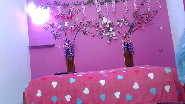 skinnybarbie022 online show from June 10, 2026, 12:50 pm