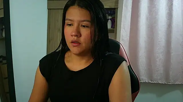 Oliviawatson1 online show from March 9, 2026, 12:20 pm