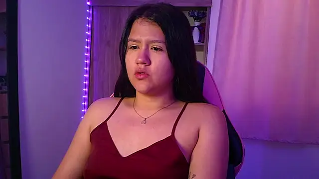 Oliviawatson1 online show from April 2, 2026, 12:34 pm