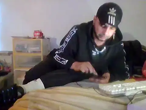 Snapshot of SmokedAlloy2 chatting on September 14, 2025, 12:49 pm SmokedAlloy2 online show from September 14, 2025, 12:49 pm