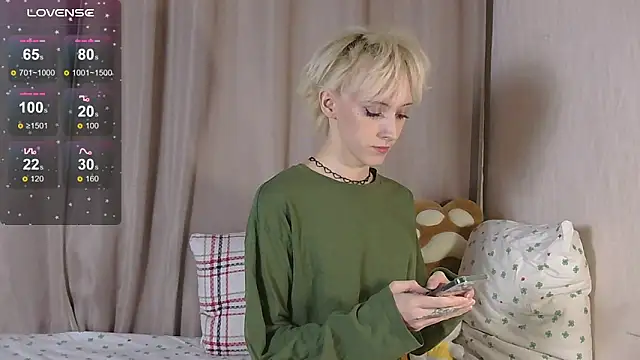 Snapshot of NextVibe_ chatting on February 11, 2026, 5:02 pm NextVibe online show from February 11, 2026, 5:02 pm