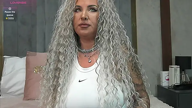 Sierra Quinn online show from February 12, 2026, 9:14 pm