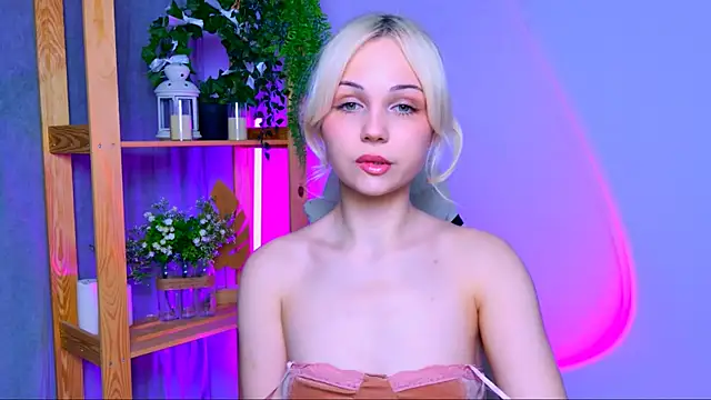 Charlotte Colinss online show from March 20, 2026, 4:24 am