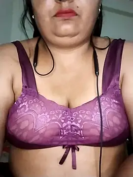 Sexey-Rani online show from November 7, 2025, 6:12 pm