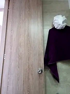 DiosaFortuna online show from November 5, 2025, 1:14 pm