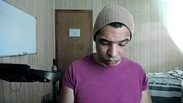 NaturalBeautyQueen online show from September 29, 2025, 1:17 pm