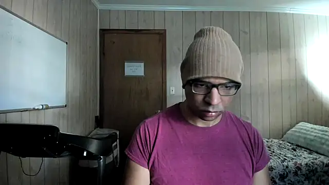 NaturalBeautyQueen online show from October 10, 2025, 1:34 pm