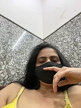 SashaPatel online show from June 4, 2026, 2:44 pm