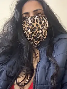 SashaPatel online show from December 1, 2025, 2:18 pm