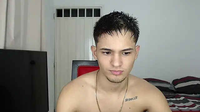 Alex mojica online show from November 19, 2025, 7:41 am