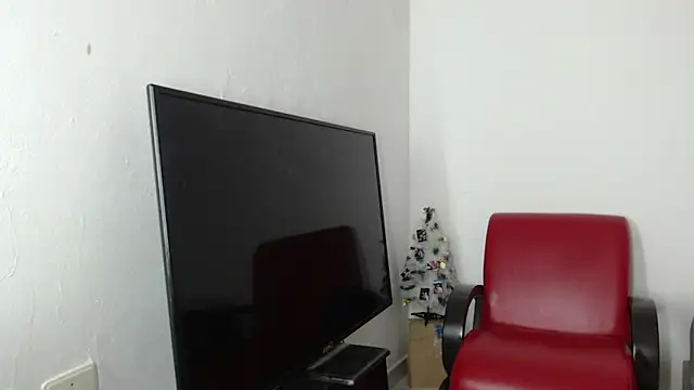 Alex mojica online show from November 30, 2025, 7:31 am