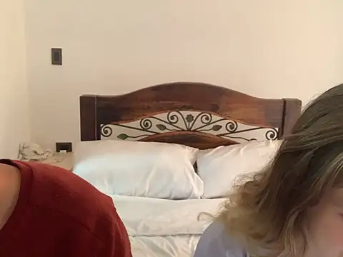 Snapshot of andyzuzka chatting on October 10, 2025, 1:34 pm andyzuzka online show from October 10, 2025, 1:34 pm