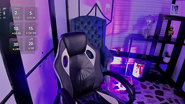 NahomiRichards  online show from October 28, 2025, 9:19 am