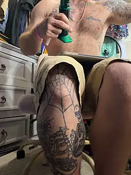 bearcub300 online show from October 22, 2025, 5:40 am