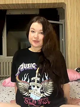 Di Olivia online show from November 9, 2025, 4:33 pm