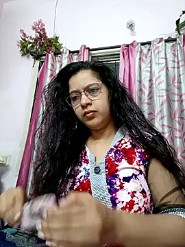 Snapshot of thanusi_2 chatting on November 9, 2025, 12:42 pm thanusi 2 online show from November 9, 2025, 12:42 pm