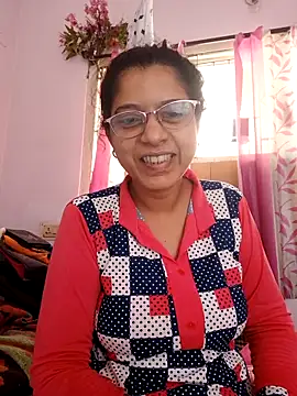 Snapshot of thanusi_2 chatting on October 27, 2025, 6:47 am thanusi 2 online show from October 27, 2025, 6:47 am