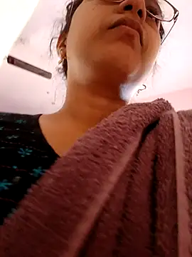 Snapshot of thanusi_2 chatting on November 12, 2025, 5:55 am thanusi 2 online show from November 12, 2025, 5:55 am