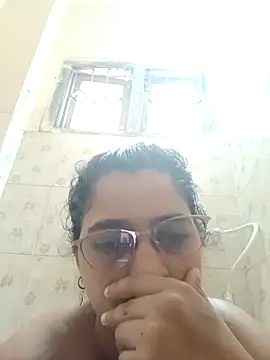 Snapshot of thanusi_2 chatting on November 26, 2025, 5:40 am thanusi 2 online show from November 26, 2025, 5:40 am