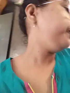 Snapshot of thanusi_2 chatting on September 15, 2025, 4:46 am thanusi 2 online show from September 15, 2025, 4:46 am