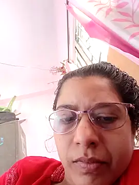 Snapshot of thanusi_2 chatting on November 7, 2025, 6:18 am thanusi 2 online show from November 7, 2025, 6:18 am