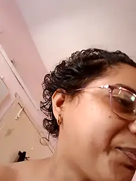 Snapshot of thanusi_2 chatting on October 16, 2025, 6:32 am thanusi 2 online show from October 16, 2025, 6:32 am