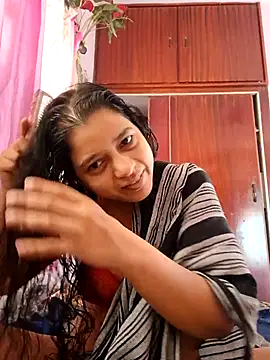 Snapshot of thanusi_2 chatting on September 18, 2025, 7:00 am thanusi 2 online show from September 18, 2025, 7:00 am