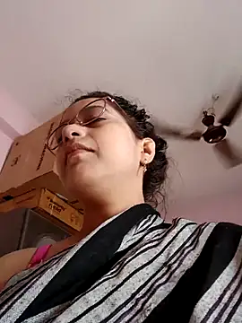 Snapshot of thanusi_2 chatting on September 17, 2025, 6:37 am thanusi 2 online show from September 17, 2025, 6:37 am