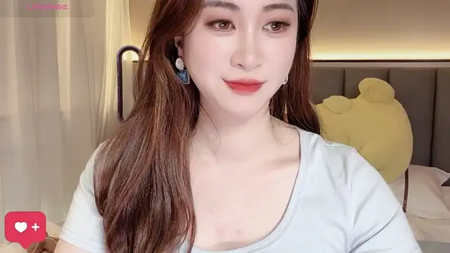 wuyueaini online show from May 15, 2026, 6:33 am