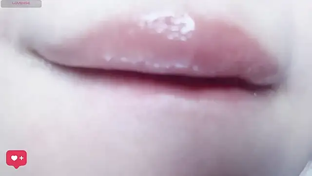 wuyueaini online show from October 11, 2025, 6:14 am