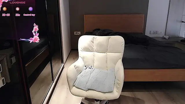 KK-328 online show from October 23, 2025, 3:27 am