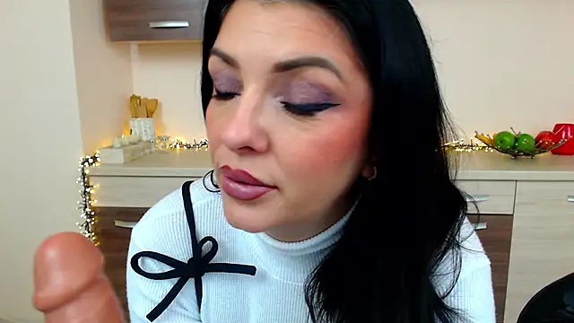 KimoraJoy online show from November 19, 2025, 8:53 pm