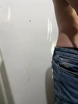 Snapshot of boy_paradise chatting on February 26, 2026, 12:32 am boy paradise online show from February 26, 2026, 12:32 am