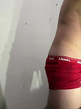 Snapshot of boy_paradise chatting on February 18, 2026, 11:01 pm boy paradise online show from February 18, 2026, 11:01 pm